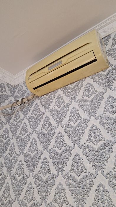 Продаю старый кондиционер работает хорошо, 8 , причина продажи переезд