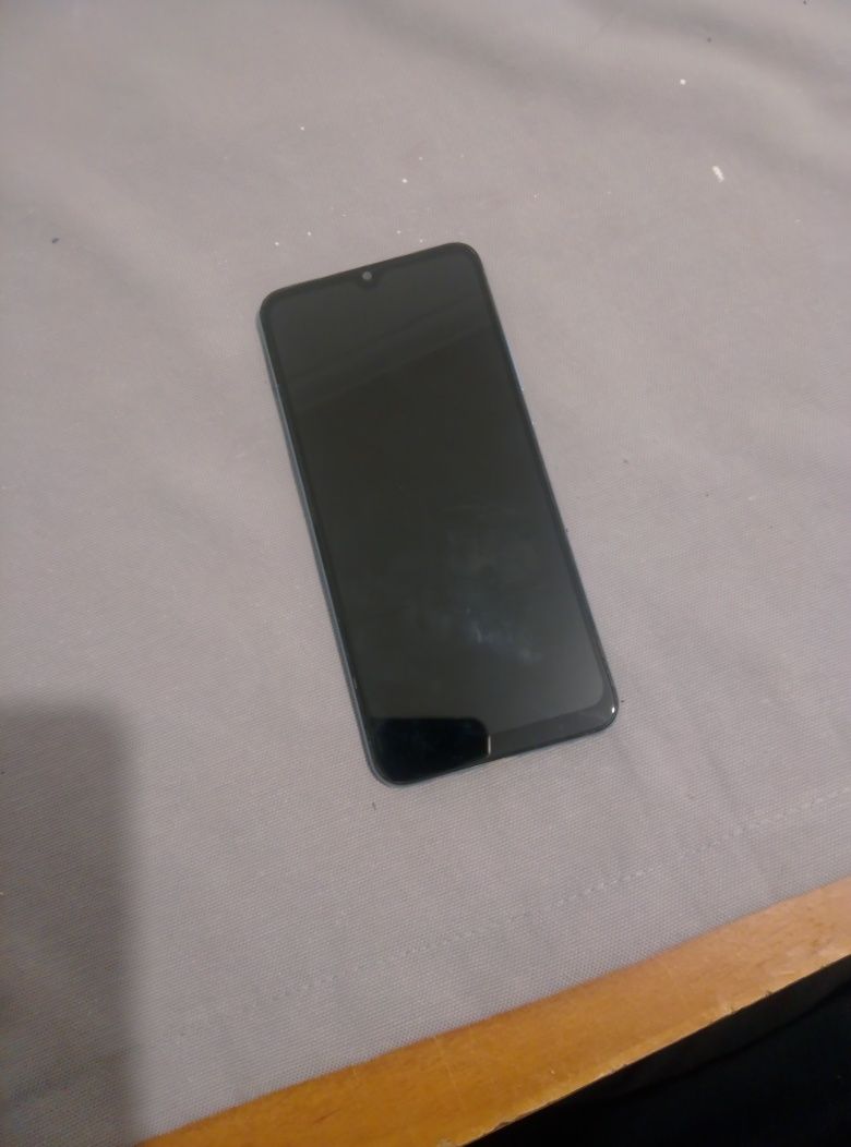 Oppo A15 в неплохом состоянии