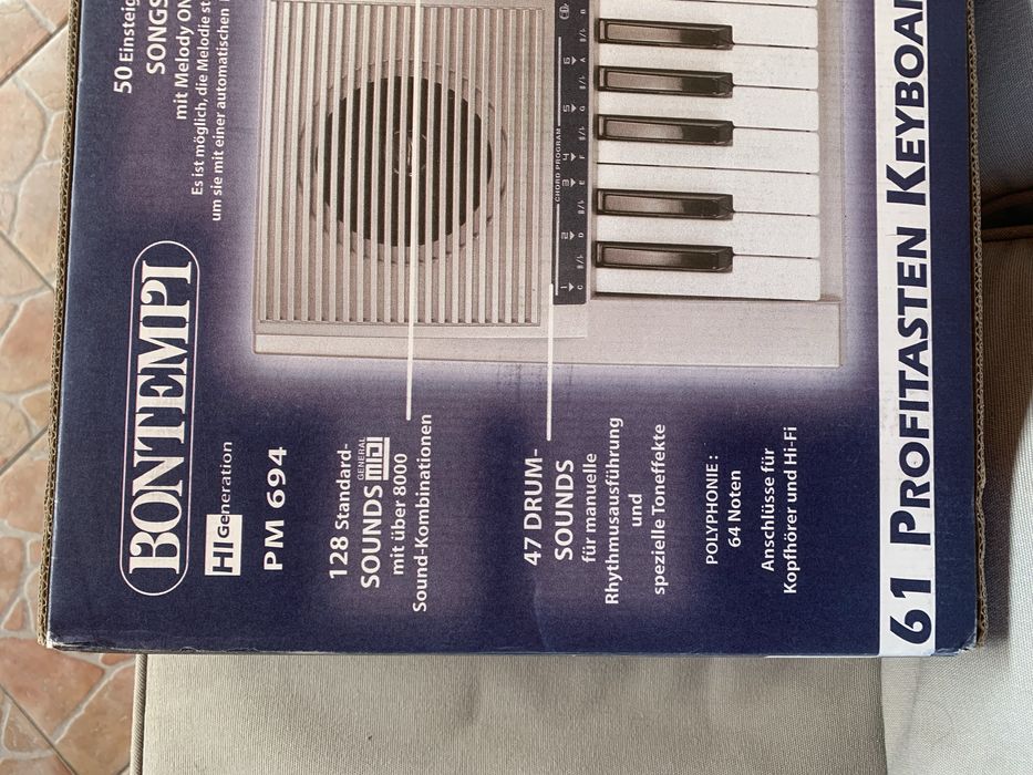 Orga Bontempi pianina nou la cutie