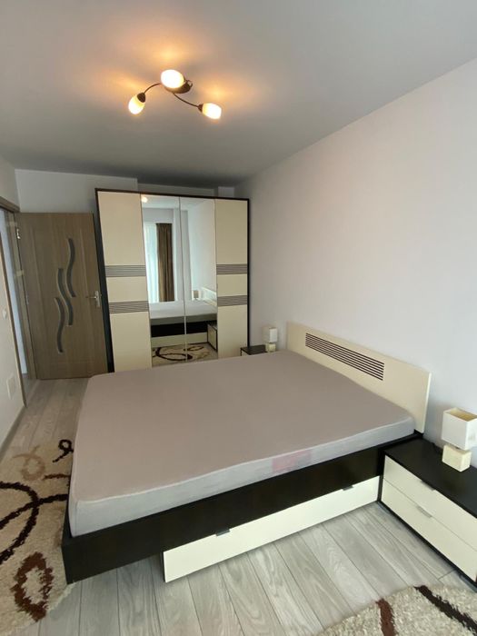 Inchiriez 2 camere Fiald