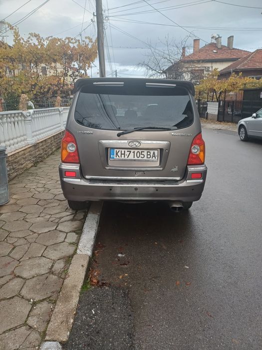 Продавам хюндай теракан