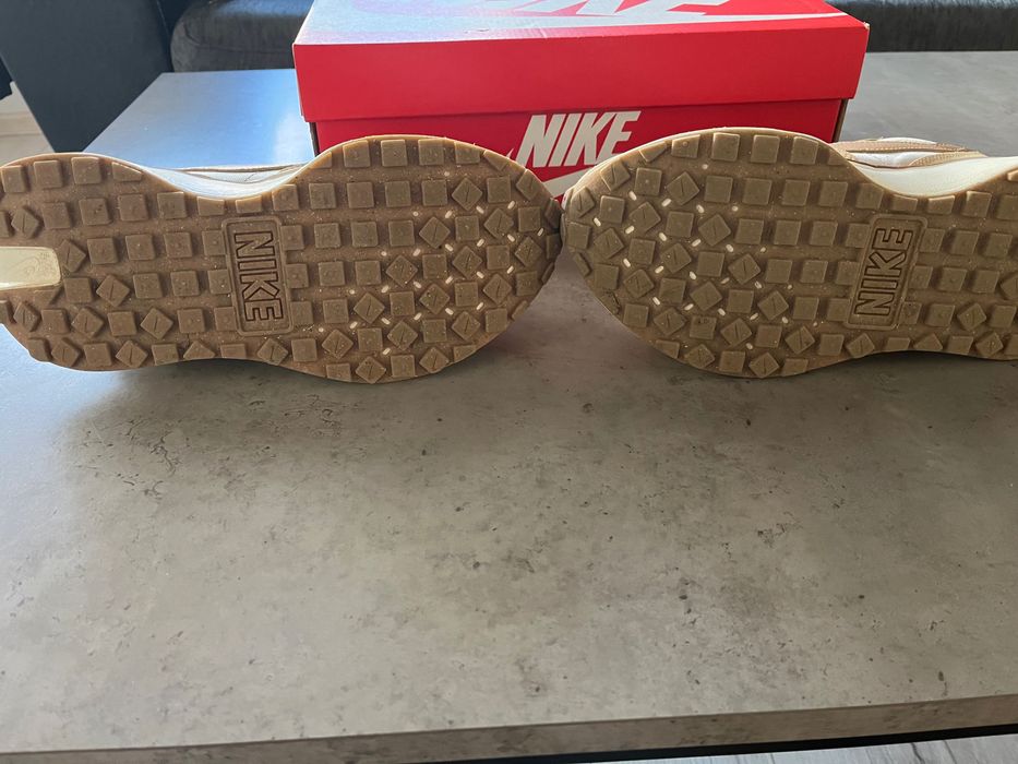 Nike Phoenix Waffle