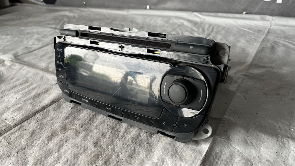 2 броя радио/CD плеър Seat Ibiza 4 (2008-2012)