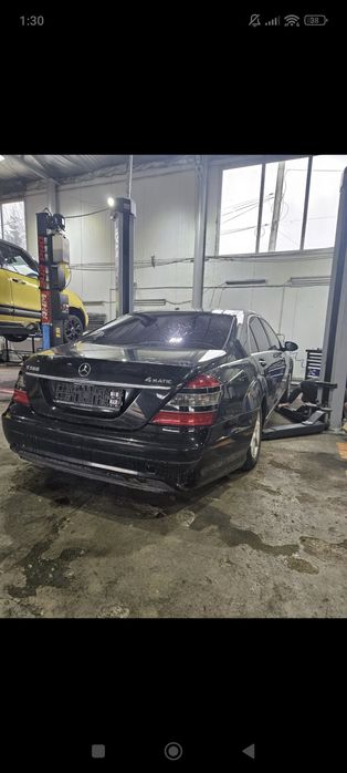 Dezmembrez Mercedes S500 4matic w221