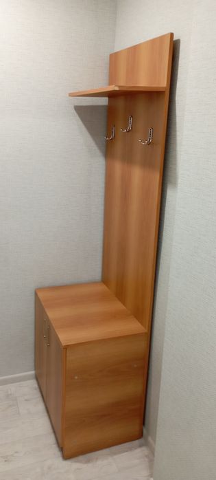 Продам прихожую б/у