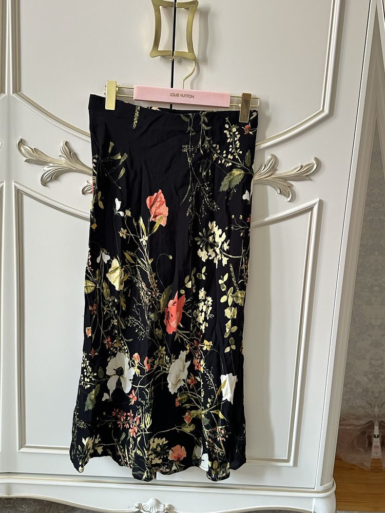 Юбка от H&M  Размер:L