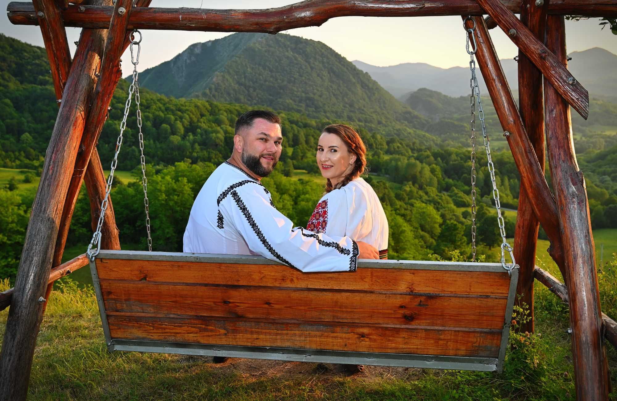 Formatie muzica si dj- Evenimente: Nunti, botez, evenimente culturale