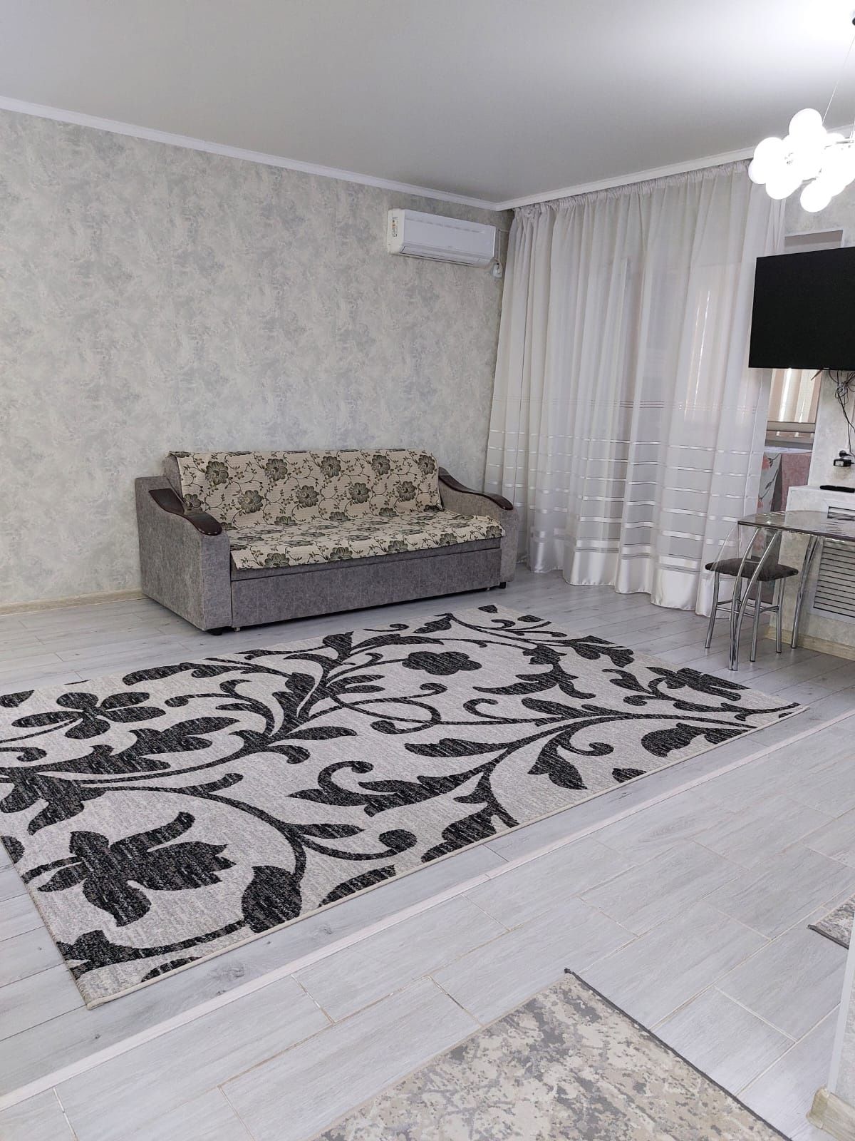 1ком. Абая 153 (1этаж)