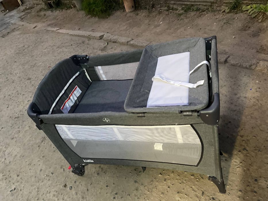 Совершенно новая детская кроватка