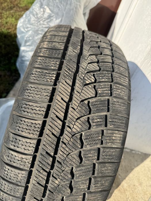 Anvelope iarna 225/50/R17 - 2 bucati, Stare bună