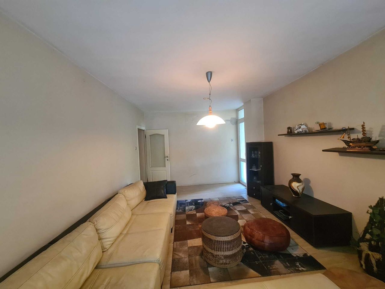 Продава се Тристаен апартамент в Хасково, Възраждане - 79 кв.м за 842 €/кв.м - Снимка #2