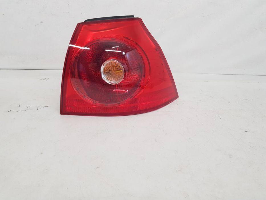 Stop dreapta pe aripa VW Golf 5 hatchbak dupa 2004