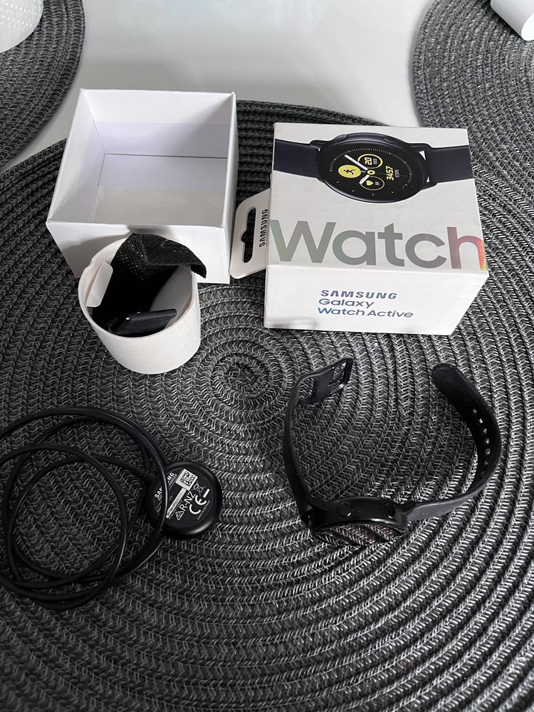 smartwatch Samsung negru