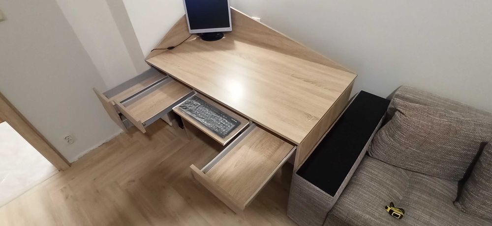 Бюро, маса, работна маса