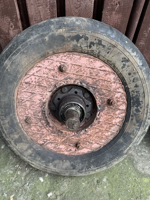 Гуми с джанти и оси за ремарке