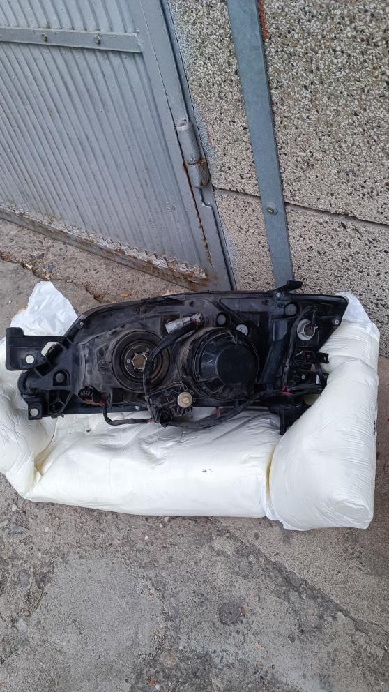 Фарове Subaru impreza GH3 2010 хечбек