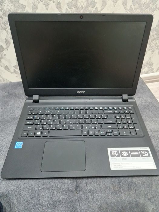 Продам на запчасти не рабочий  ноутбук  Acer