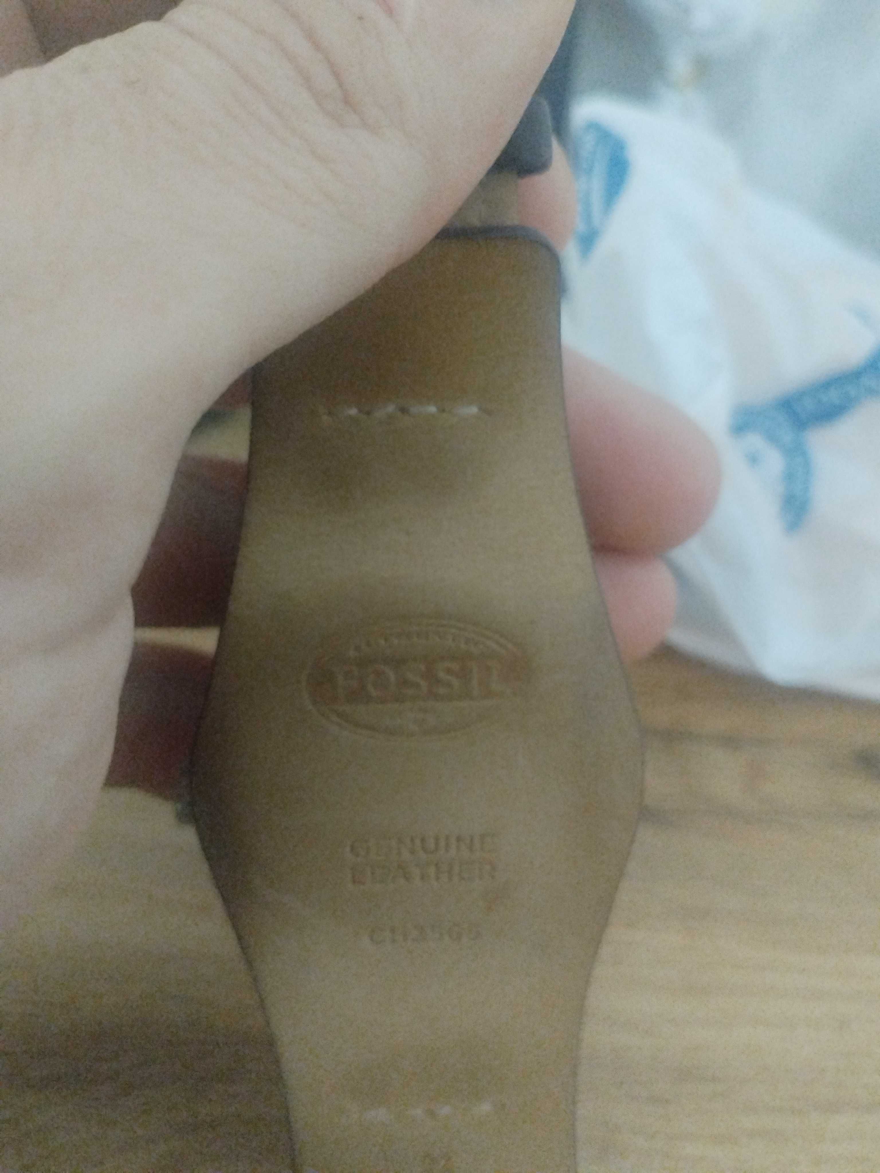 Fossil CH2565 Leather