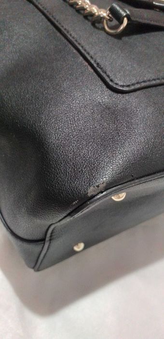 Geanta Guess cu bareta si logo metalic