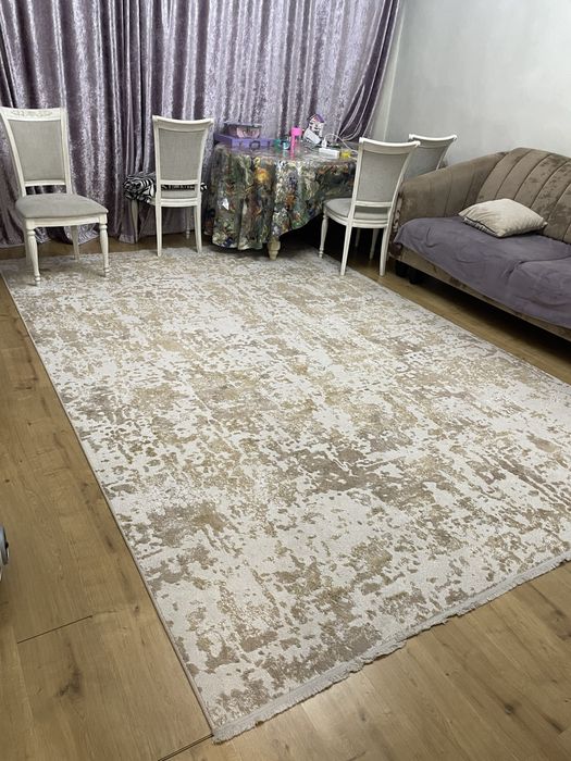 Продам ковер размер 250х350