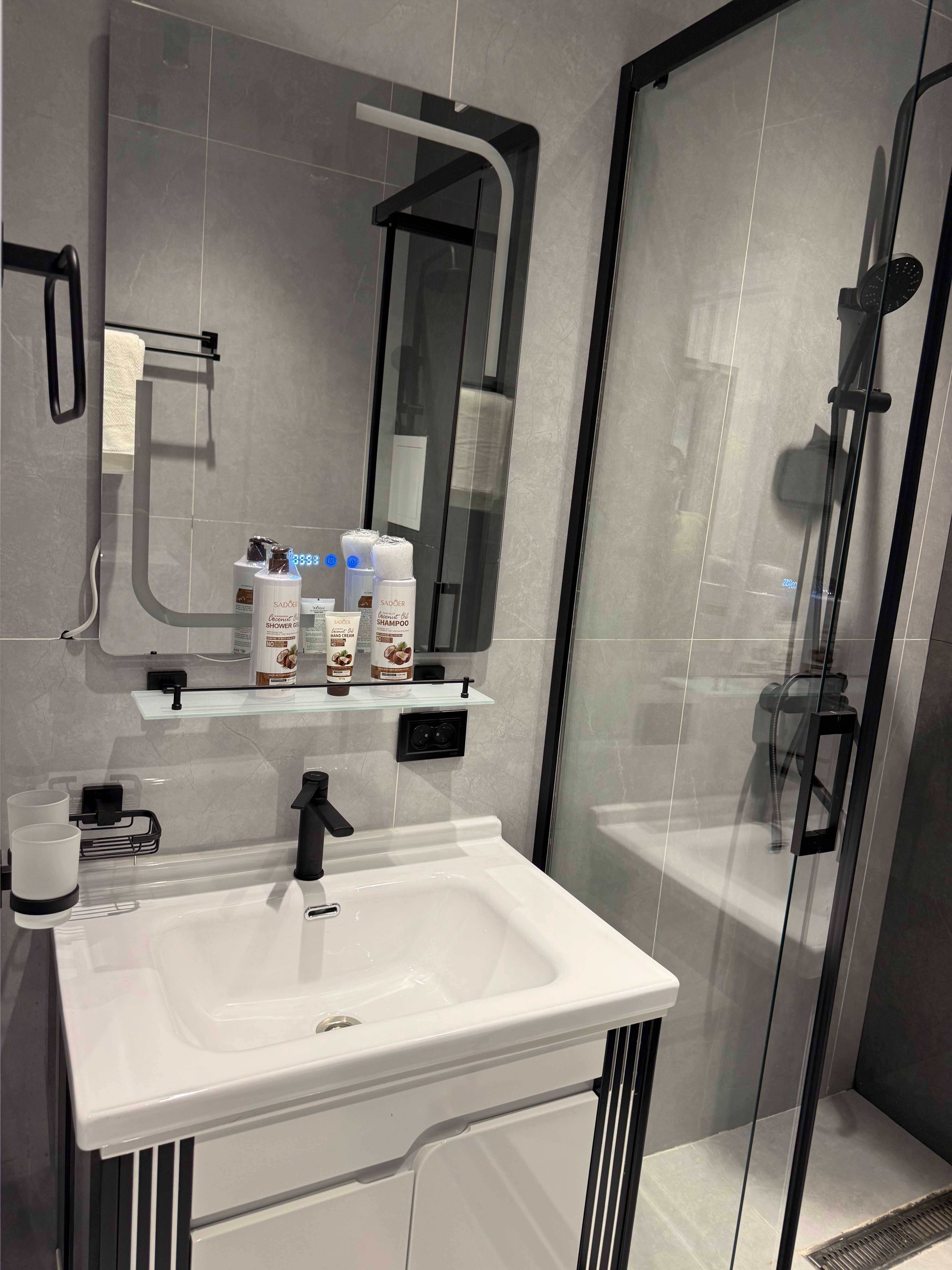 Prestige Gardens Luxe Apartment