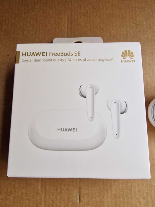 Чисто нови слушалки Huawei Freebuds SE