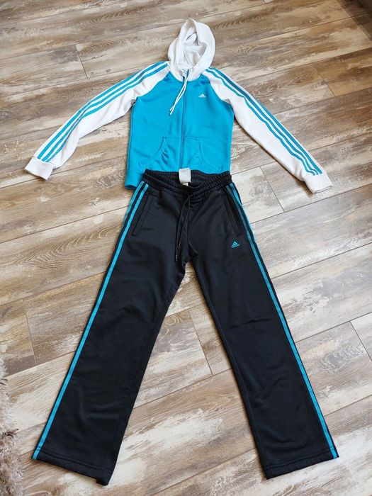 Спортен екип на adidas