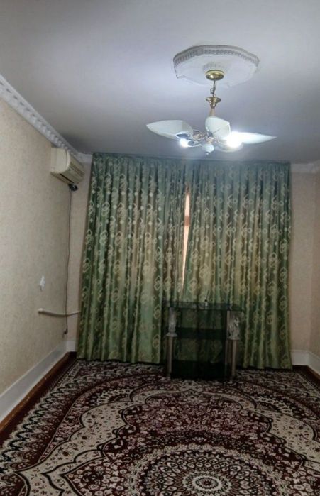 Chevarda 4 xonali uy sotiladi