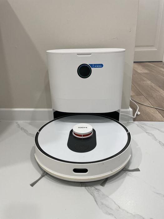 Продам робот пылесос