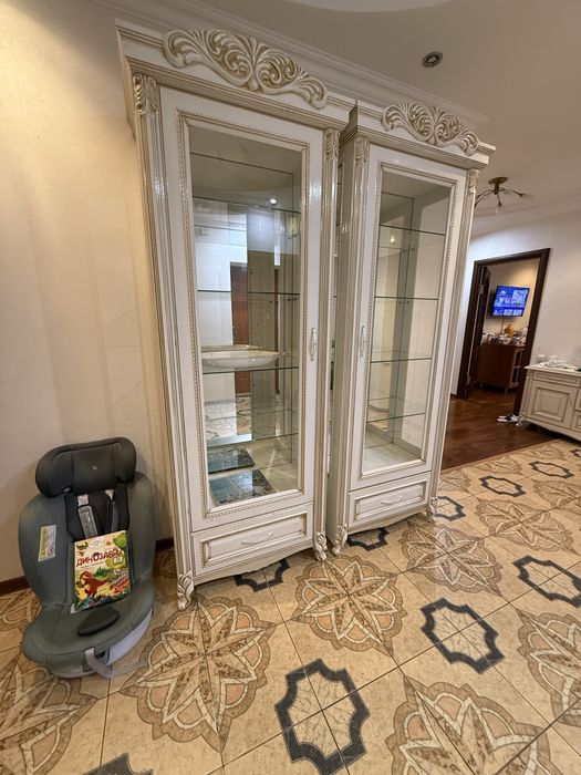 Продается гарнитур