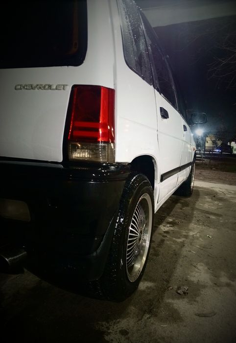 Elegant R13 baloni bilan