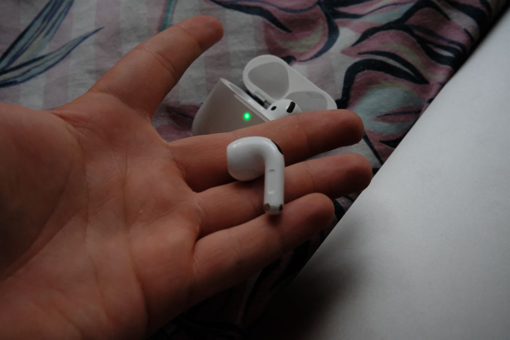 AirPods 4 CA NOI