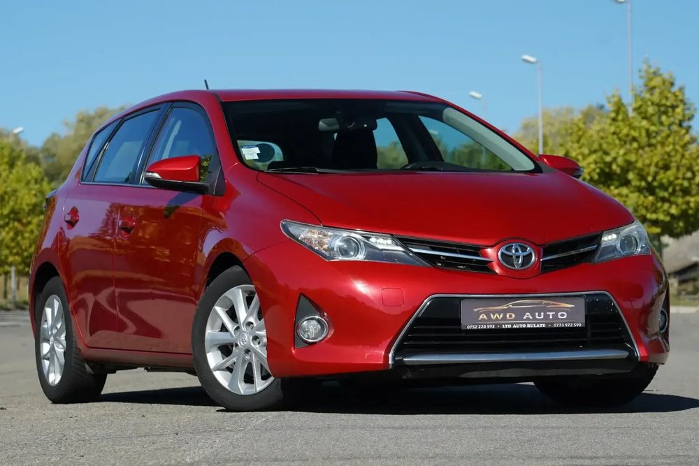 Toyota Auris Comfort / 2.0 D-4D / Rate / GARANTIE 12 luni / Revizie / Nr Rosii