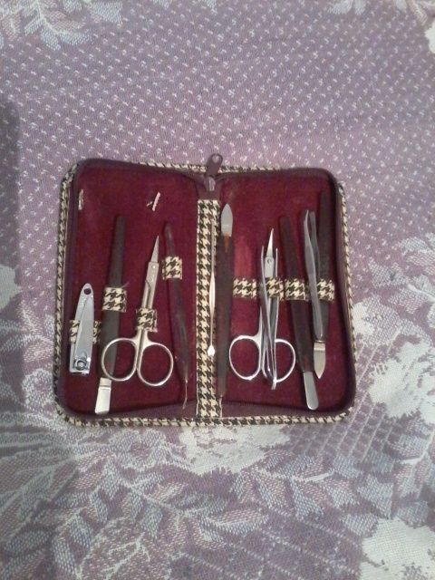 Продам предметы ухода за ногтями