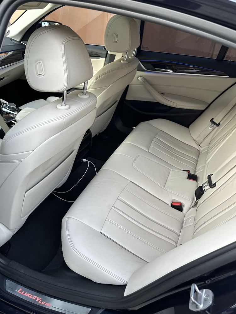 Vind Bmw 530d g30 LUXURY ,recent inscris ro . Inoecabil