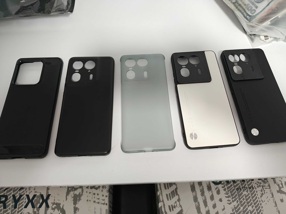 Huse Motorola Edge 50 Ultra noi