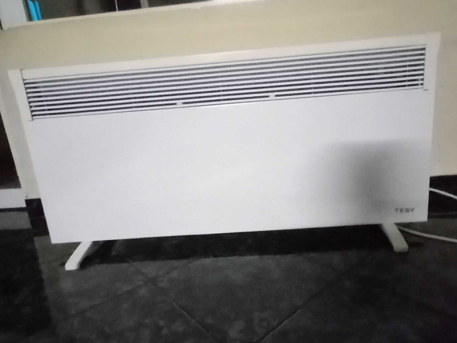 Продавам Конвектор TESY CN 03 250 MIS F