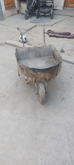 Arava qalin metaldan yasalgan