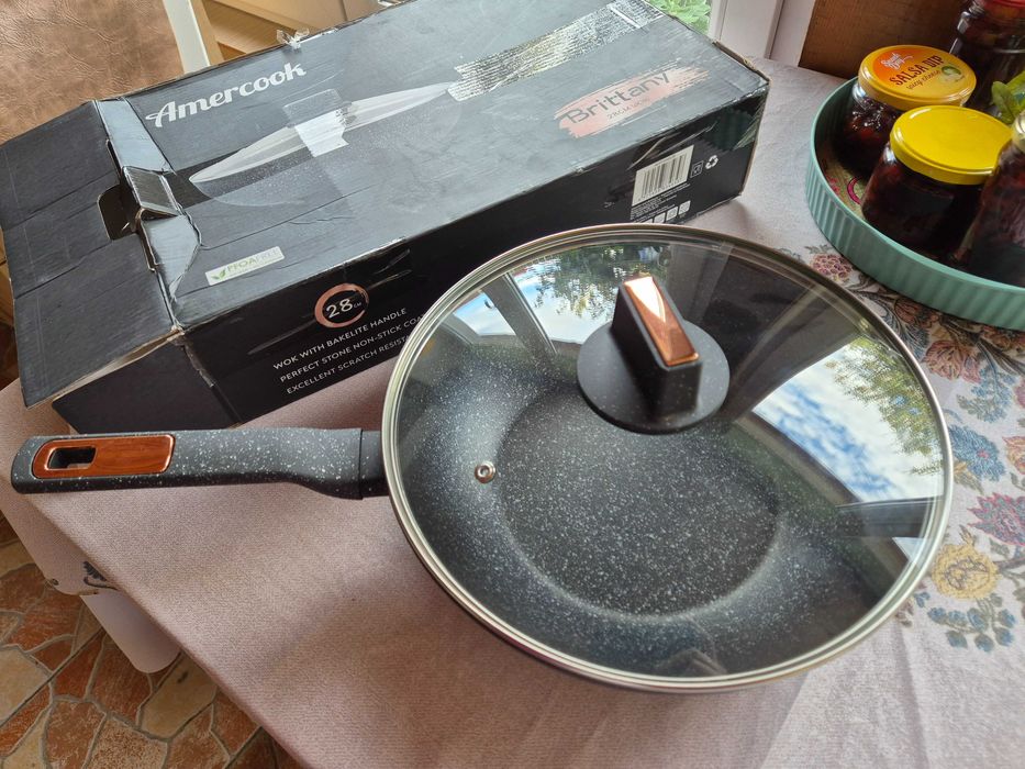 Tigaie Wok cu capac Premium antiaderenta, Amercook Brittany, Inductie