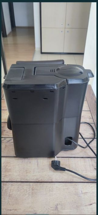 Cafetiera cu rasnita Russell Hobbs