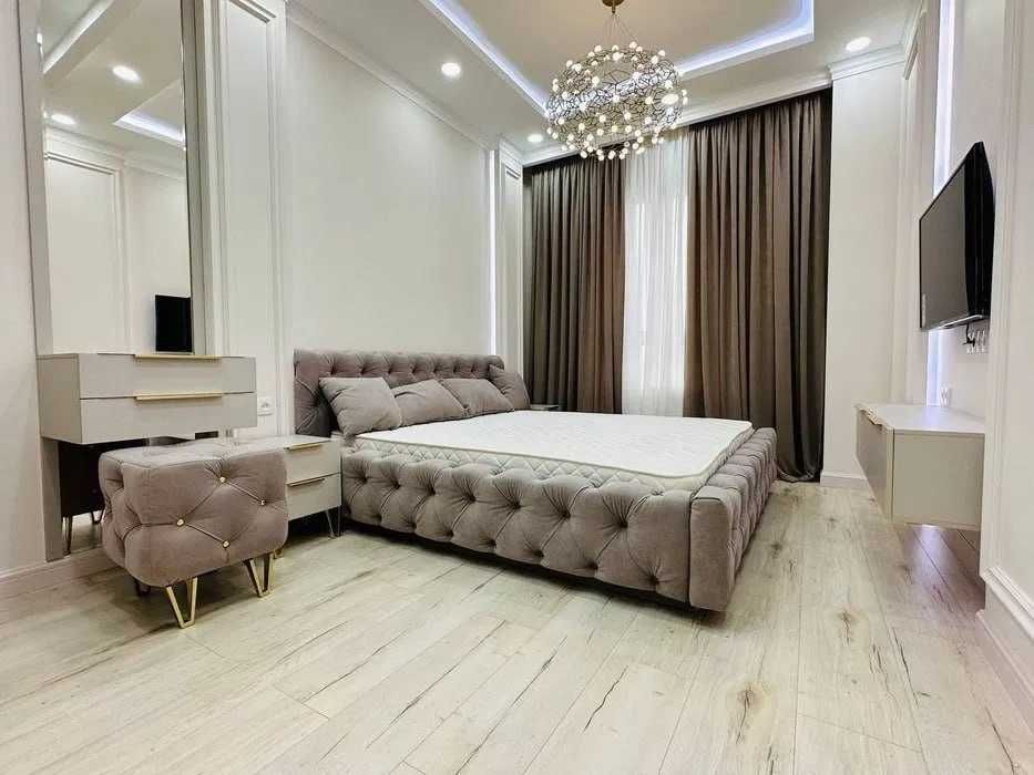 Мирзо Улуғбек тумани, ижарага 2 хонали уй берилади,метро БИЙ.