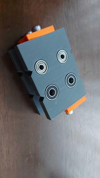 Sablon mobila din plastic dur forma H ericsoane si cepi lemn pal 16/18