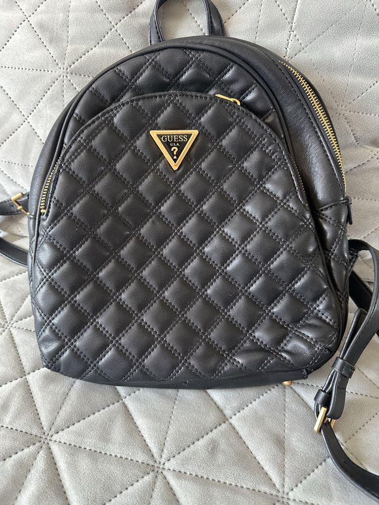 Кожена Раница Guess