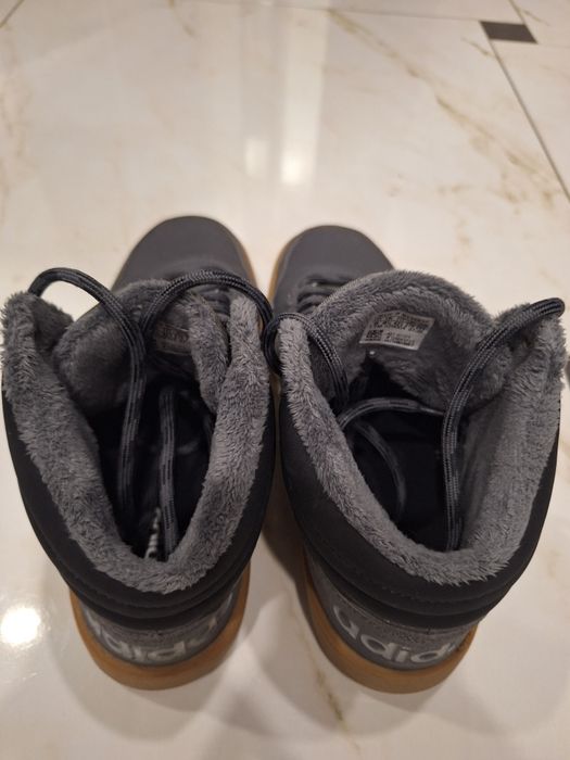 Намалям-Мъжки кецове на адидас  номер 42 1/2