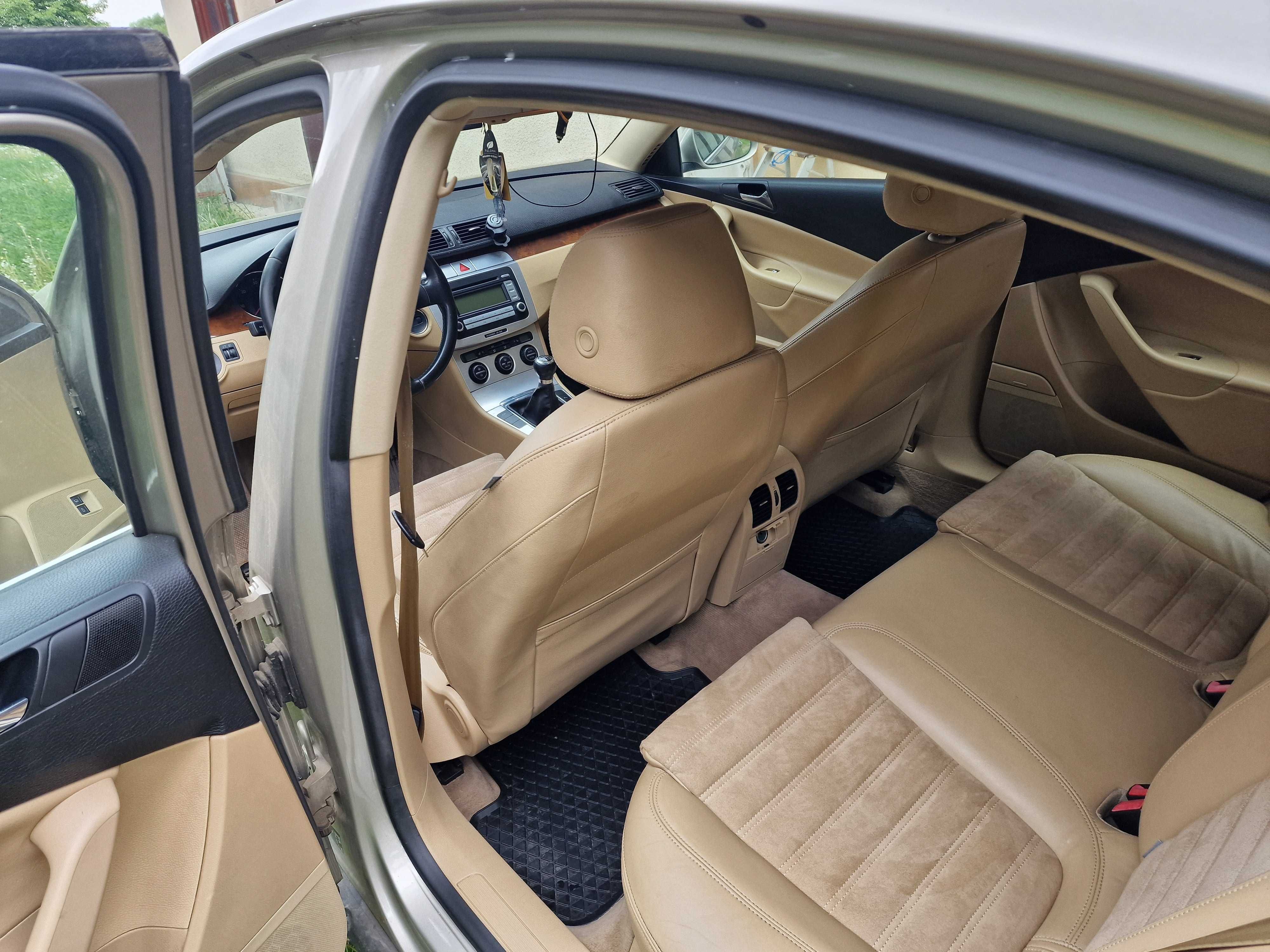 Vând Volkswagen Passat B6 2.0 T.D.I. 140 CP -HIGHLINE-2007 .