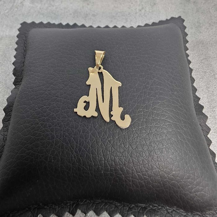 Medalion "M" Aur 14K 1.35g (AG26 Tudor 2)(B.43892) Garantie 2 ani!