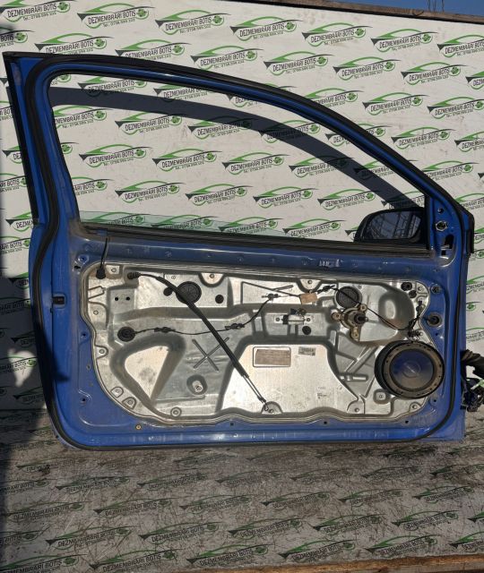 Usa stanga fata Volkswagen VW Polo a 4-a generatie 9N