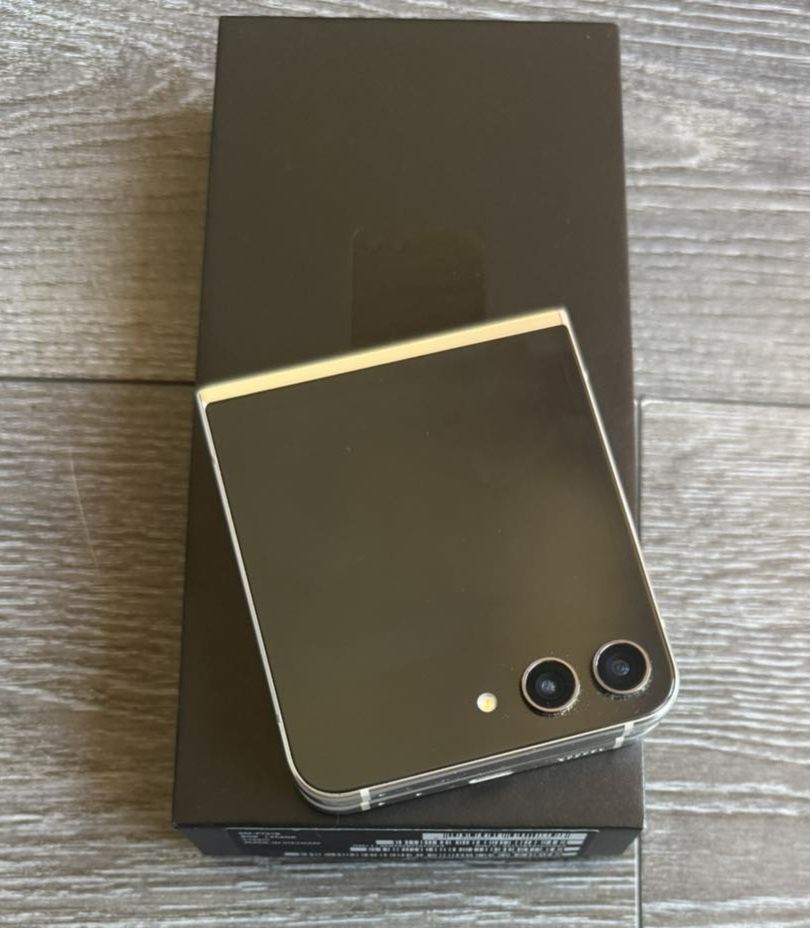 Samsung Galaxy Z Flip5 5G 256GB