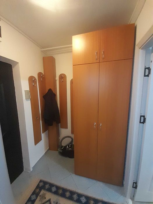 Garsoniera libera de inchiriat Astra