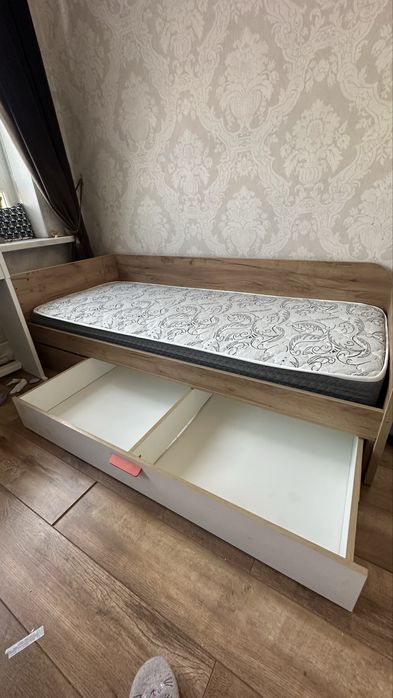 Кровать 1,5 спальная